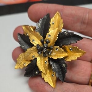 Joan Rivers Two Tone Poinsetta Brooch, Signed